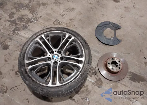 2015 BMW X4 xDrive28I z USA, uszkodzony, nr VIN 5UXXW3C59F0M87356